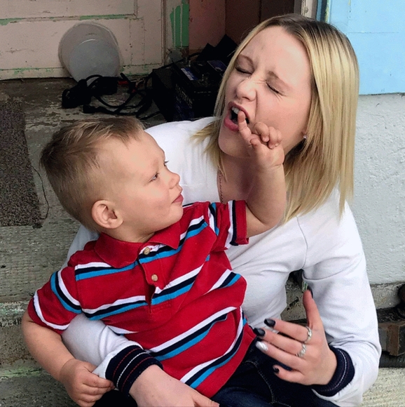 Meet your Posher, Brianna - Picture 2 of 4